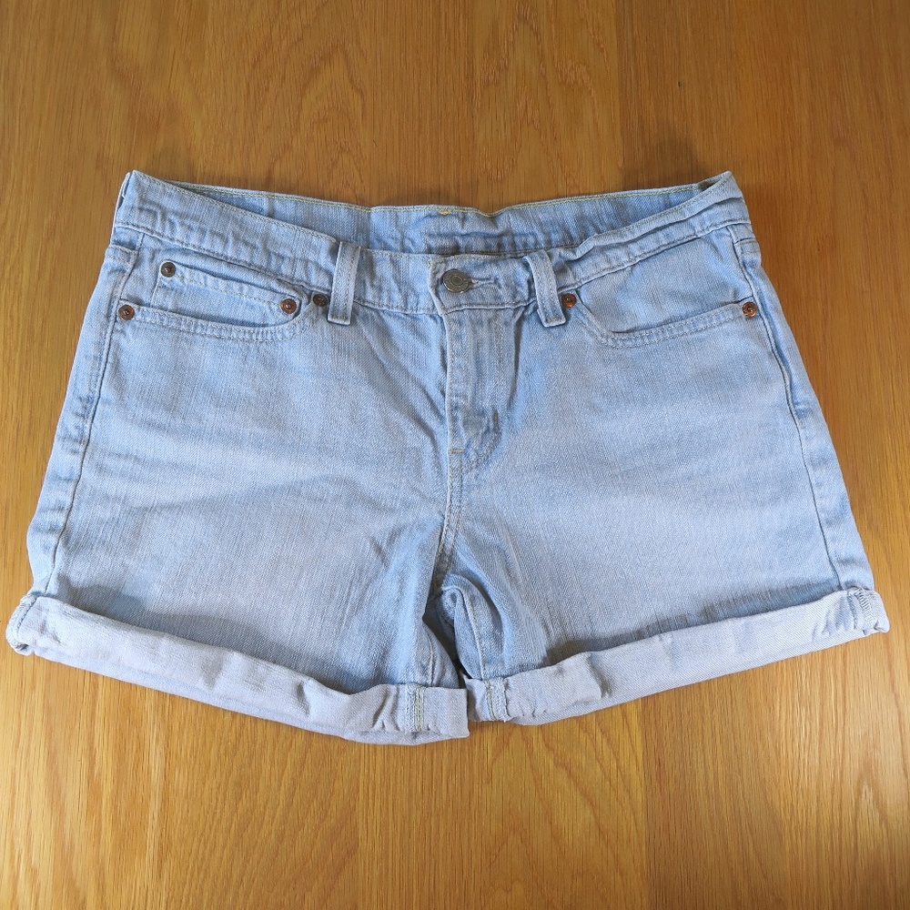 Levi's Light Wash Cuffed Jean Shorts Size 29